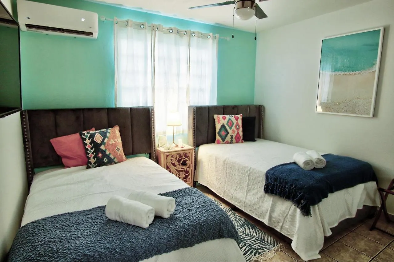 Salinas House - The World'S Favorite Stay! Apartment